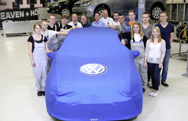 Volkswagen-Auszubildende zeigen einzigartigen Golf GTI am Wörthersee