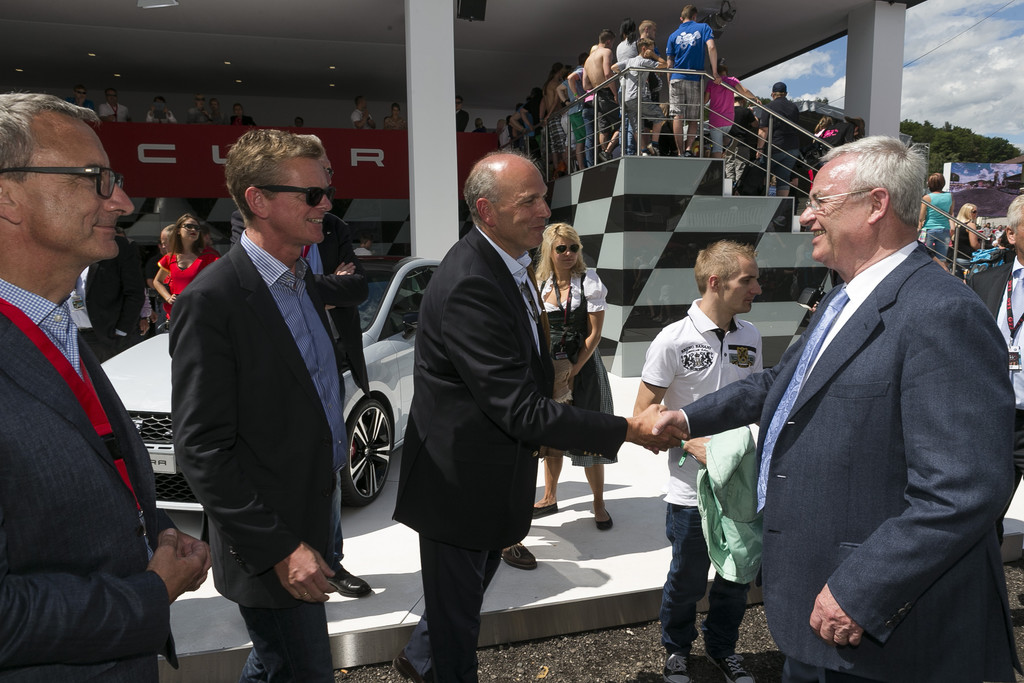 Volkswagens Sommerfrische: Wahnsinn am Wörthersee