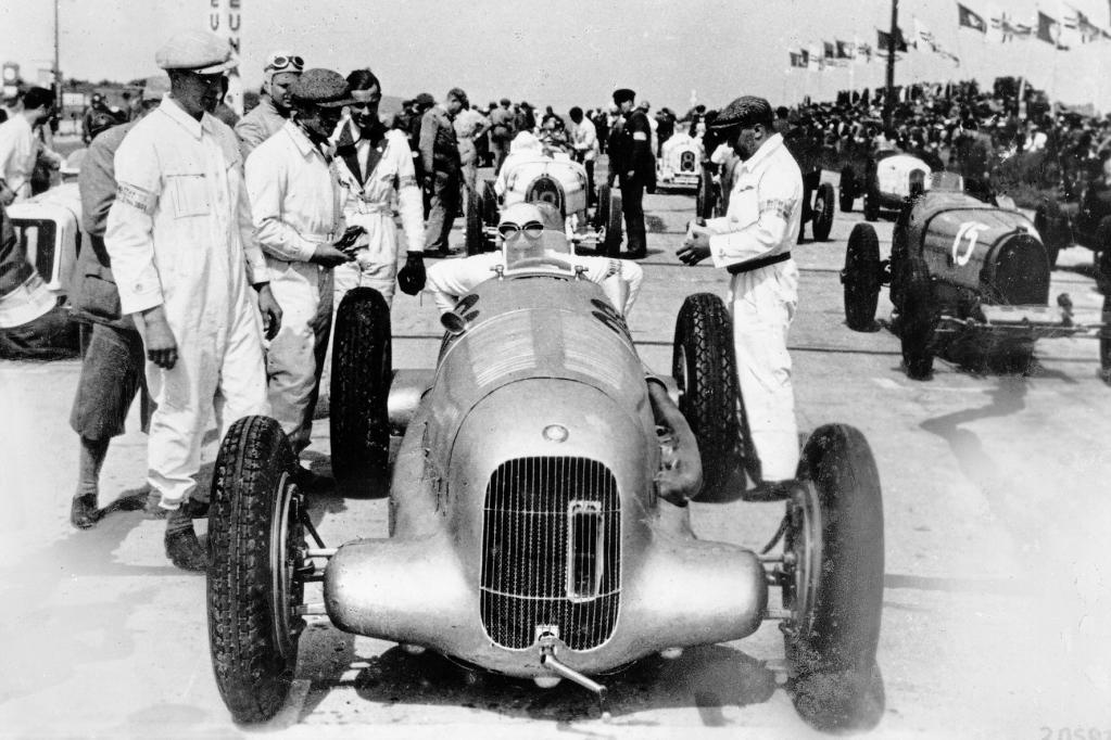 Vor 80 Jahren: Der Mercedes-Silberpfeil wird geboren