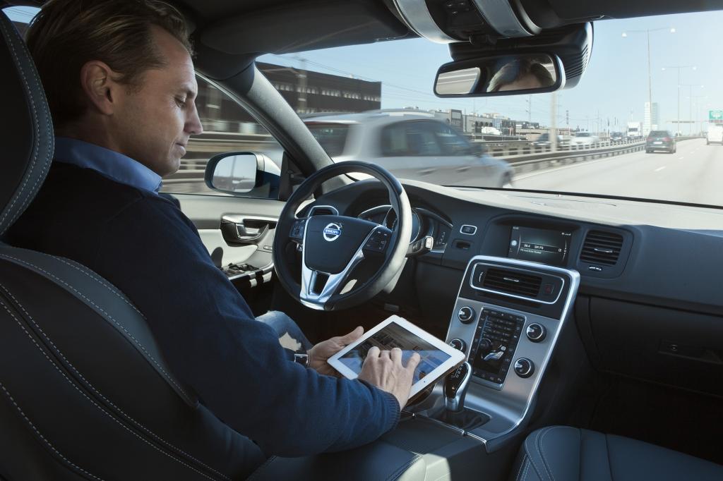 Wenn sich Fahrzeuge autonom, also ohne Hilfe des Fahrers, durch die City bewegen könnten, hätte dies viele Vorteile.