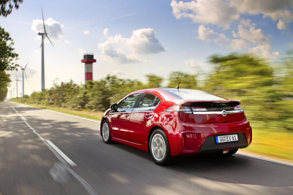 Zeitreise mit einem Elektroauto (5): Schulfragen