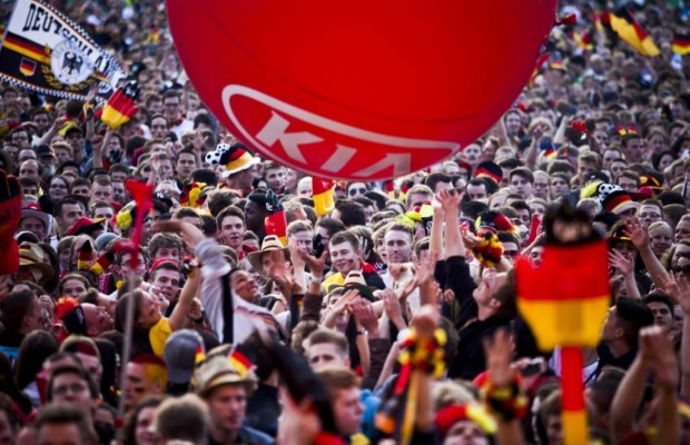 Auto und Fußball - Zur WM besonders verbunden