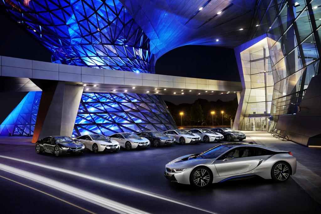 BMW i8: Präsentation auf großer Bühne