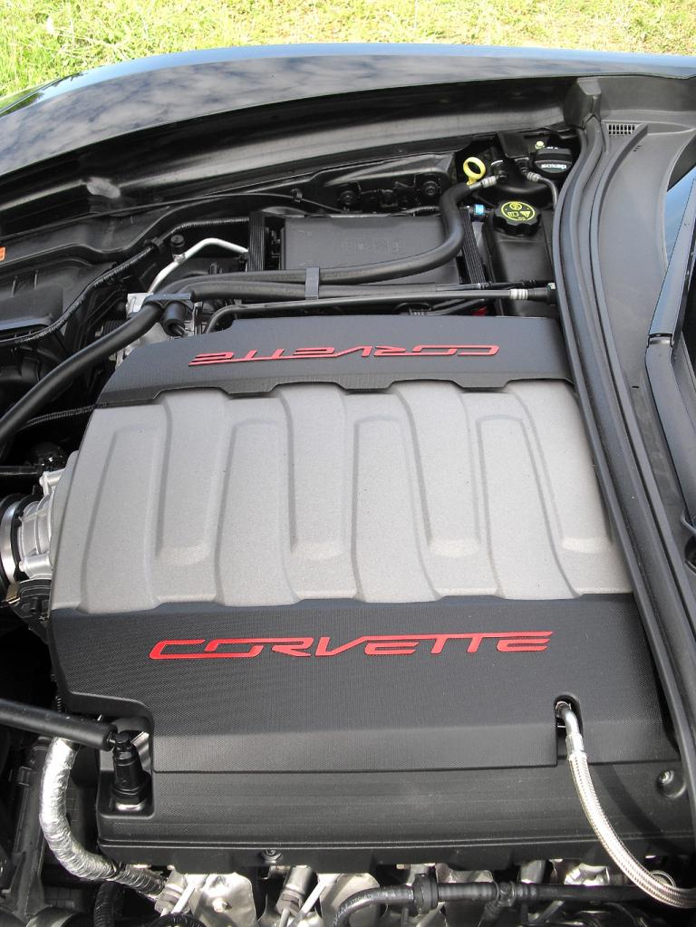 Blick auf den 343/466 kW/PS starken Corvette-Achtzylinder. 