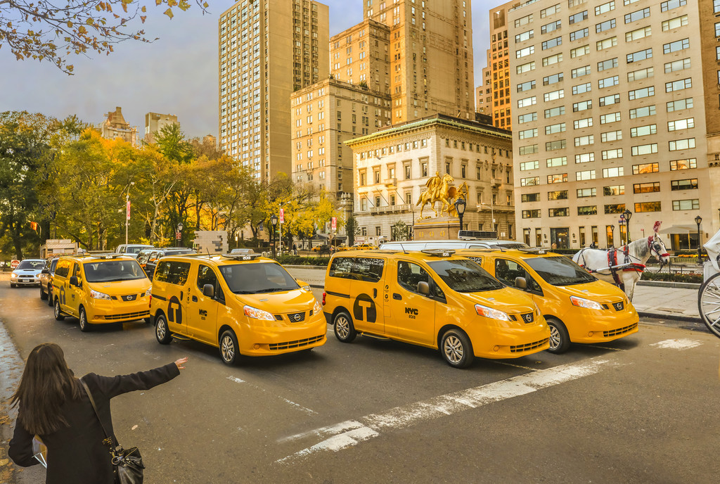 Brief aus New York: Elons Charme-Offensive, das New-York-Taxi und schlechte Nachrichten für Linksfahrer
