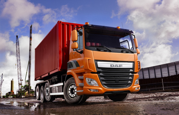 DAF führt Euro-6-Vierachser ein
