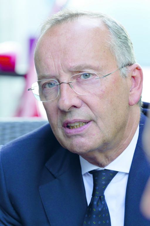 De Silva erhält Ehrendoktorwürde