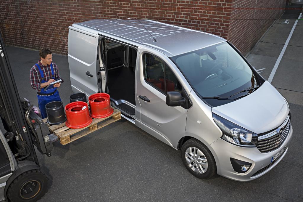 Der Vivaro wird je nach Karosserievariante in zwei Längen (5 und 5,40 Meter), zwei Dachhöhen (1,97 und 2,46 Meter) sowie in zwei Innenraumhöhen (1,40 und 1,90 Meter) angeboten.
