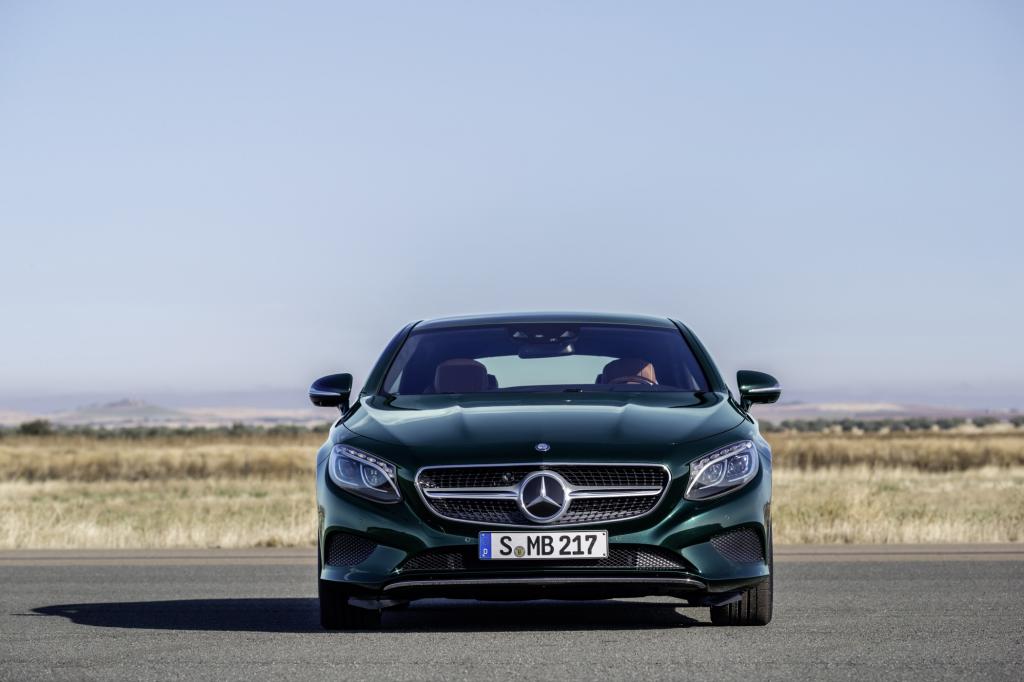 Doch das ab September erhältliche Coupé der Baureihe legt hinsichtlich Optik, Fahrvergnügen und Ausstattungsvielfalt noch einiges drauf.