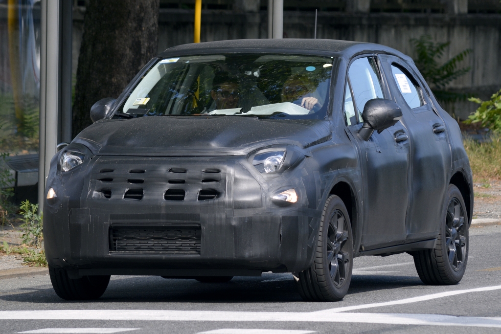 Erwischt: Blick ins Inneres eines Fiat 500X Erlkönigs