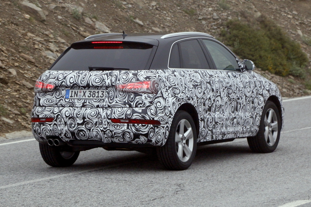 Erwischt: Erlkönig Audi Q3 Facelift trifft Erlkönig BMW X1