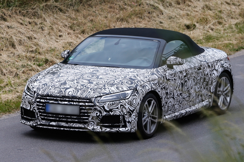 Erwischt: Erlkönig Audi TT Roadster - Dach ab, mehr drin