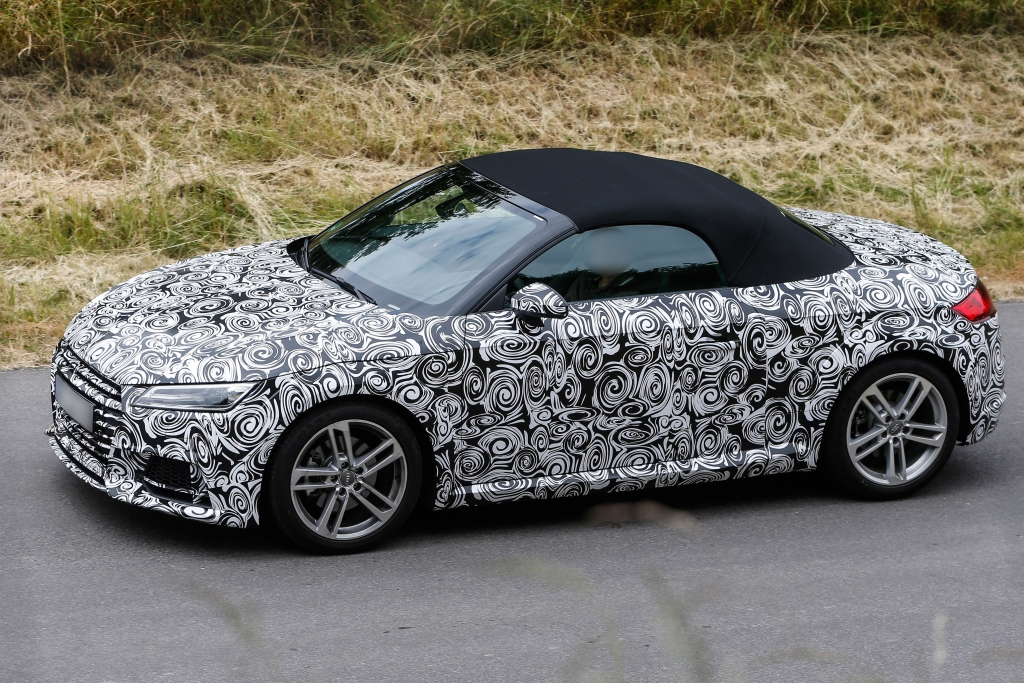 Erwischt: Erlkönig Audi TT Roadster - Dach ab, mehr drin