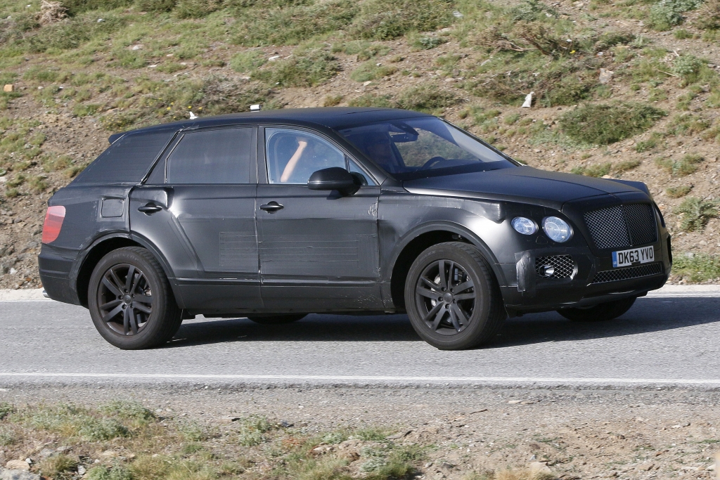 Erwischt: Erlkönig Bentley SUV