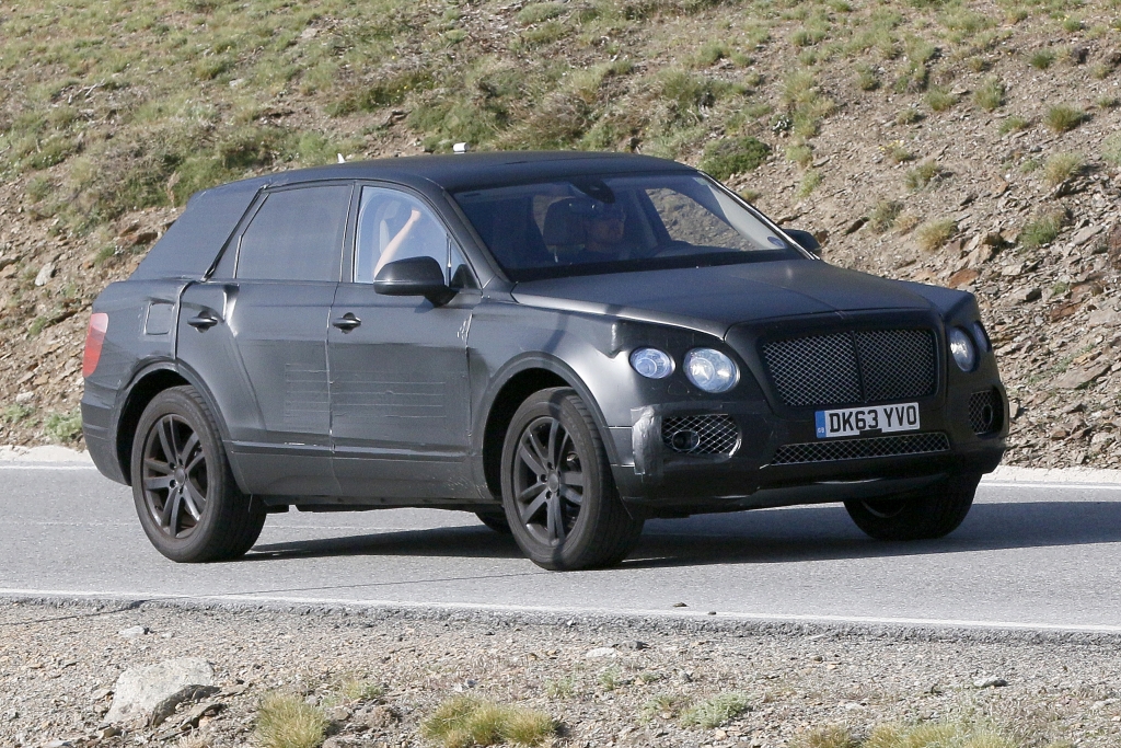 Erwischt: Erlkönig Bentley SUV
