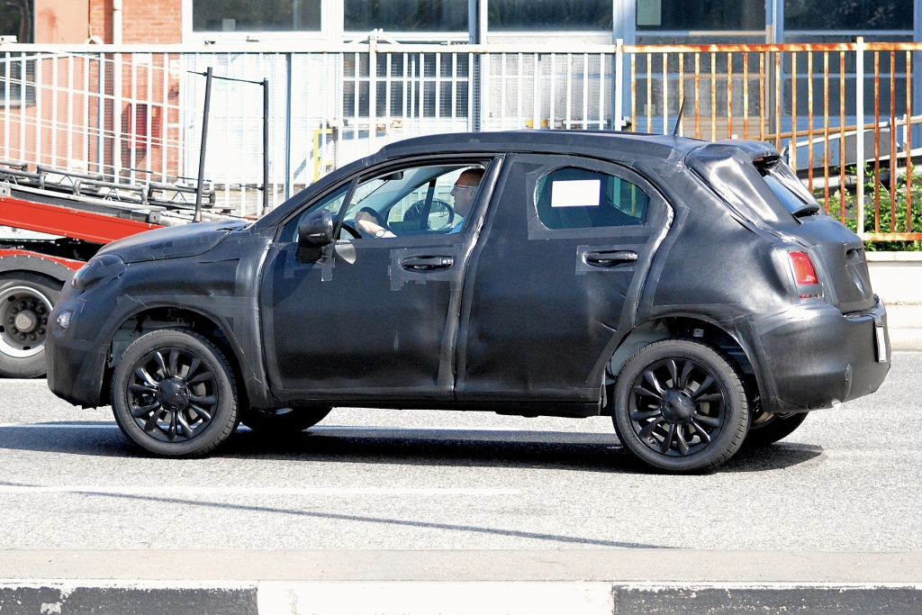 Erwischt: Erlkönig Fiat 500 X (2015)