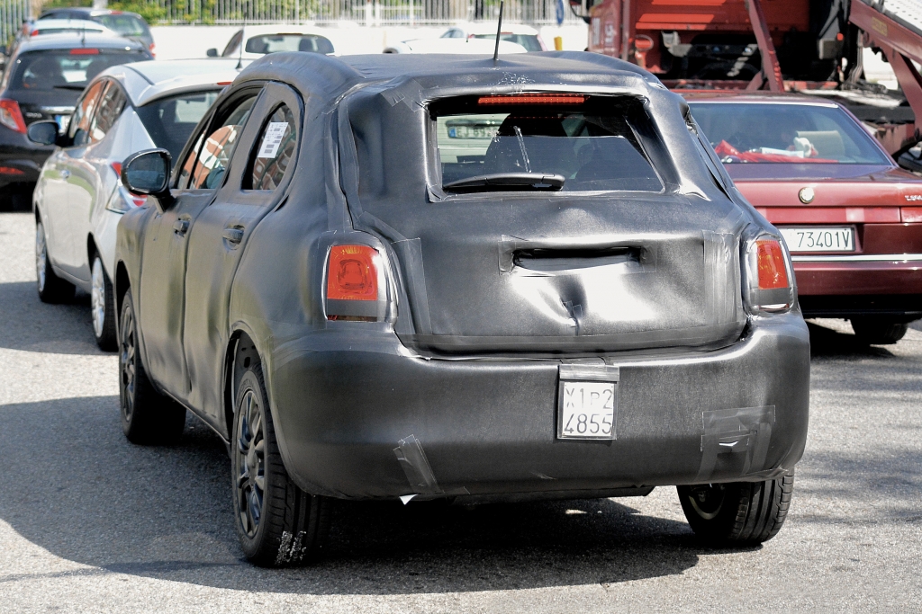 Erwischt: Erlkönig Fiat 500 X (2015)