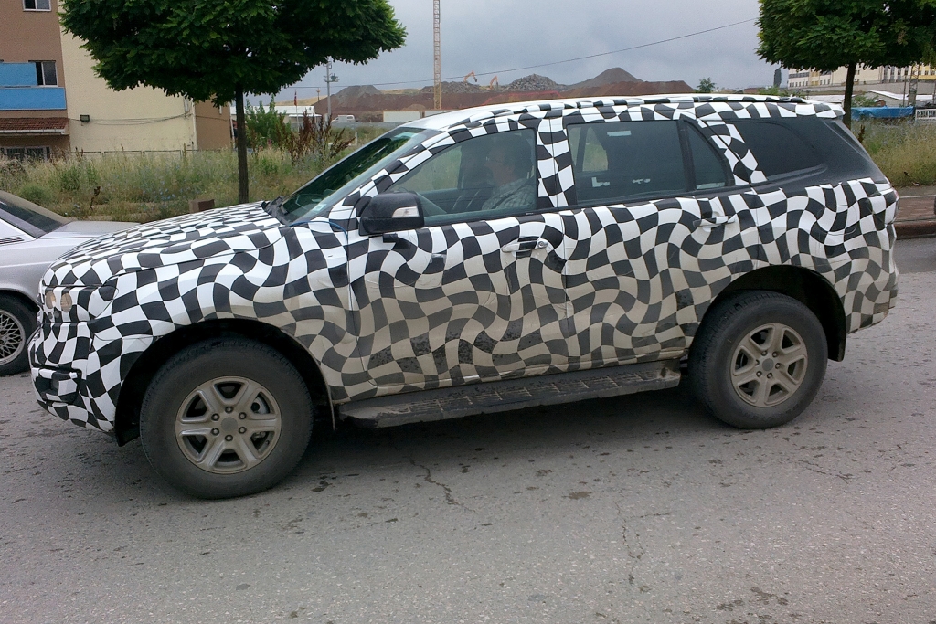 Erwischt: Erlkönig Ford Ranger SUV (2014)