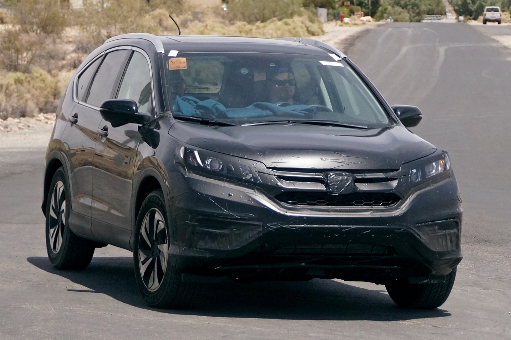 Erwischt: Erlkönig Honda CR-V Facelift für 2015