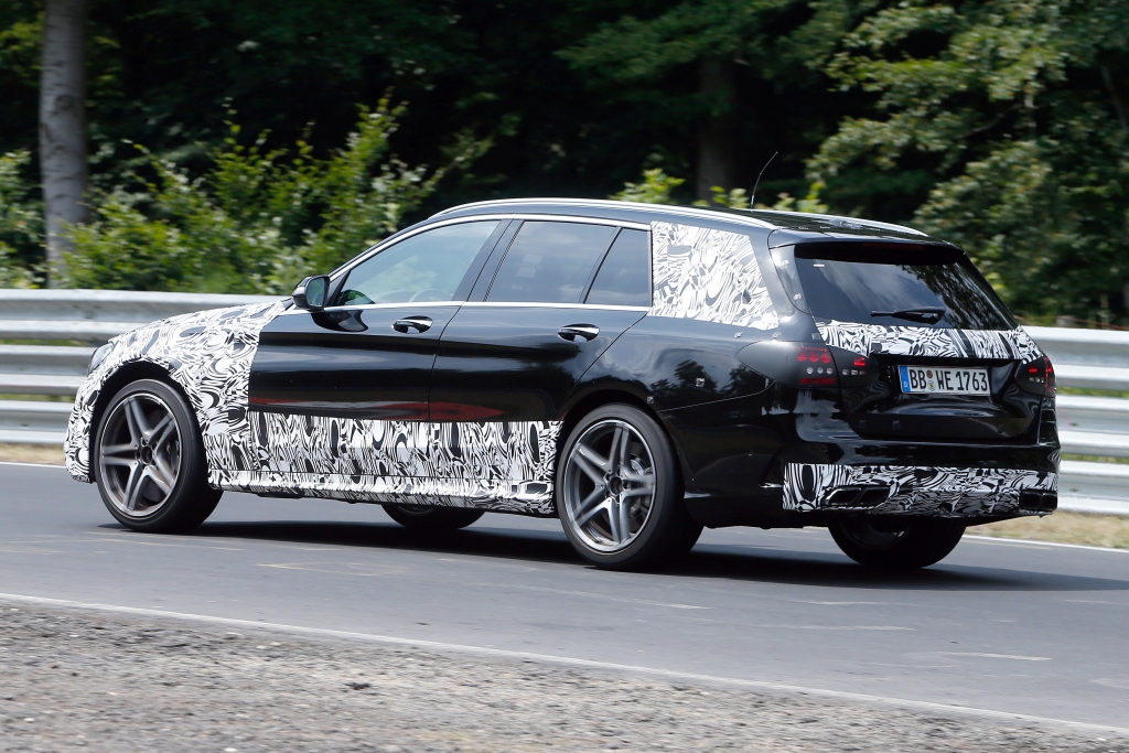 Erwischt: Erlkönig Mercedes C 63 AMG Kombi