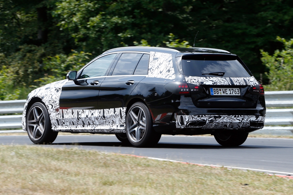 Erwischt: Erlkönig Mercedes C 63 AMG Kombi