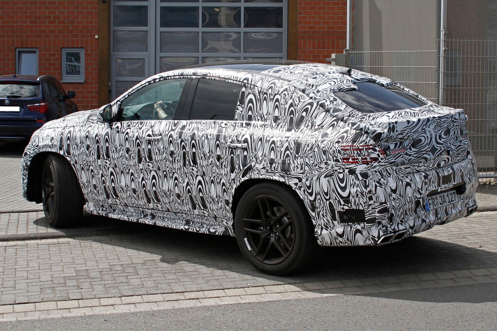 Erwischt: Erlkönig Mercedes MLC 63 AMG