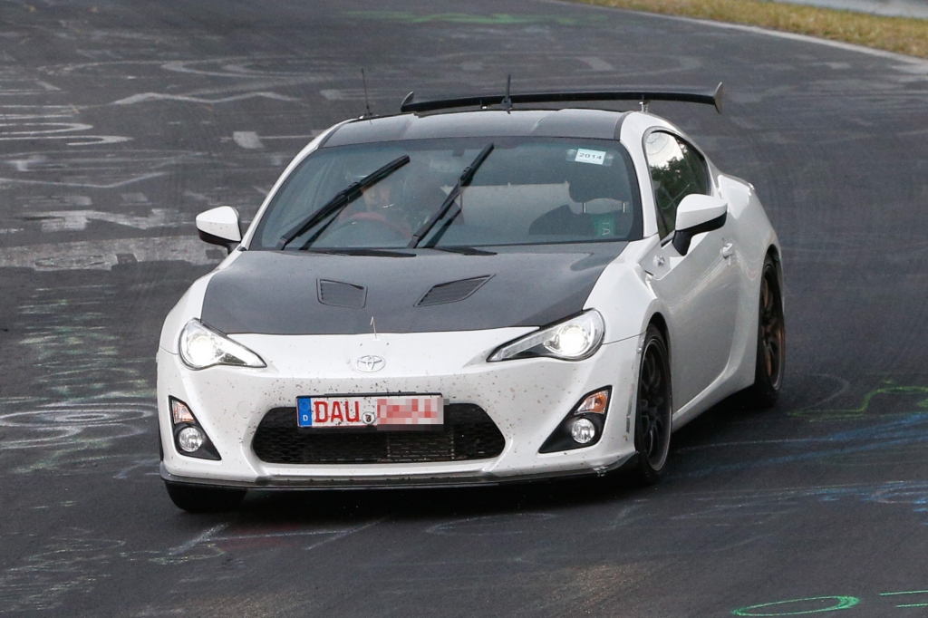 Erwischt: Erlkönig Toyota GT86 Turbo