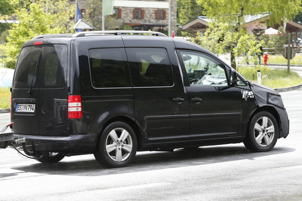 Erwischt: Erlkönig VW Caddy Facelift