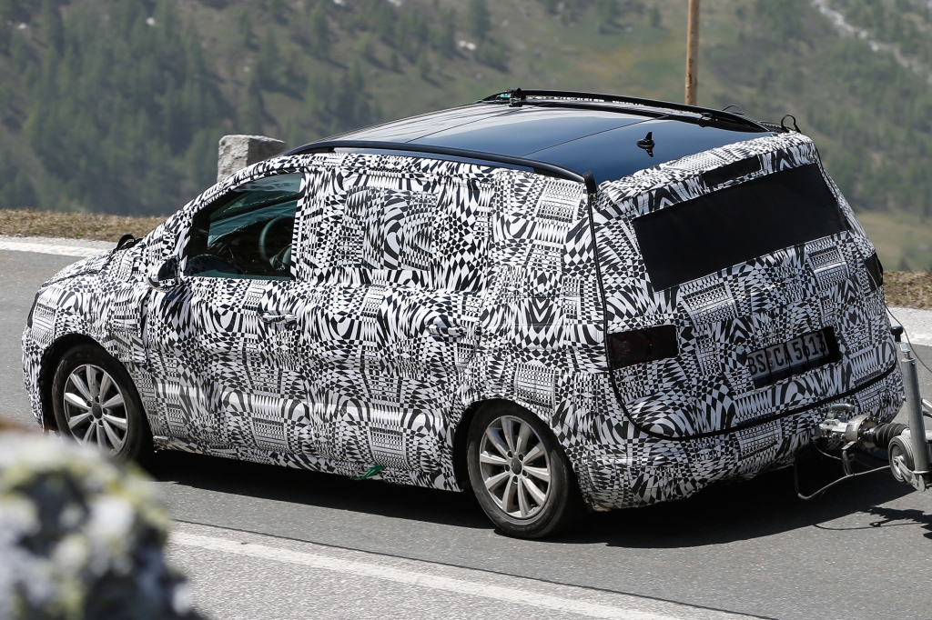 Erwischt: Erlkönig VW Touran II (2015)