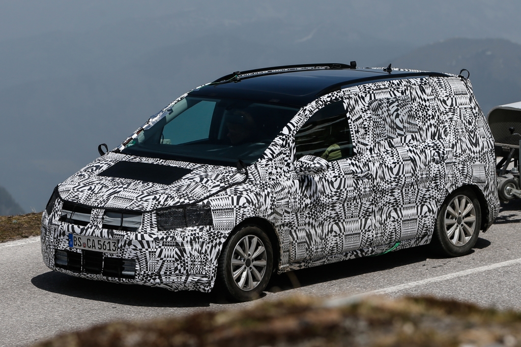 Erwischt: Erlkönig VW Touran II (2015)