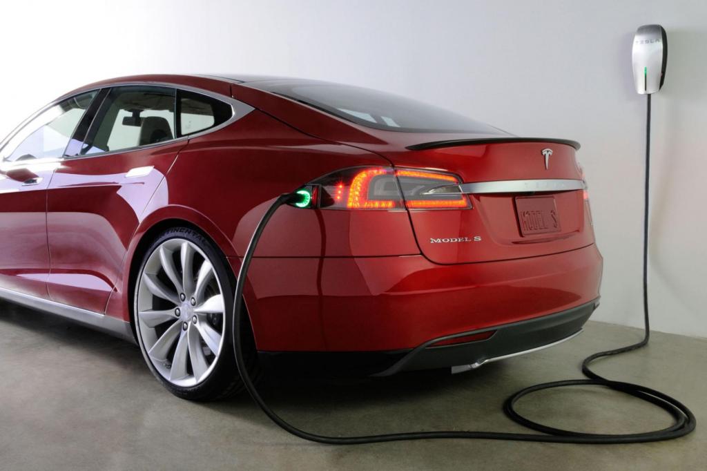Für den Durchbruch des E-Autos - Tesla gibt Patente frei 