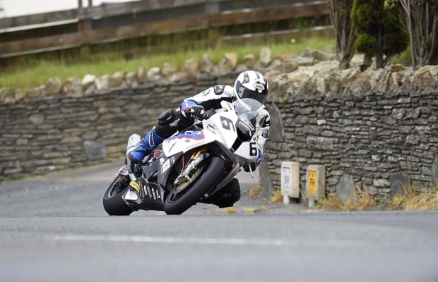 Historisches Triple für BMW auf der Isle of Man