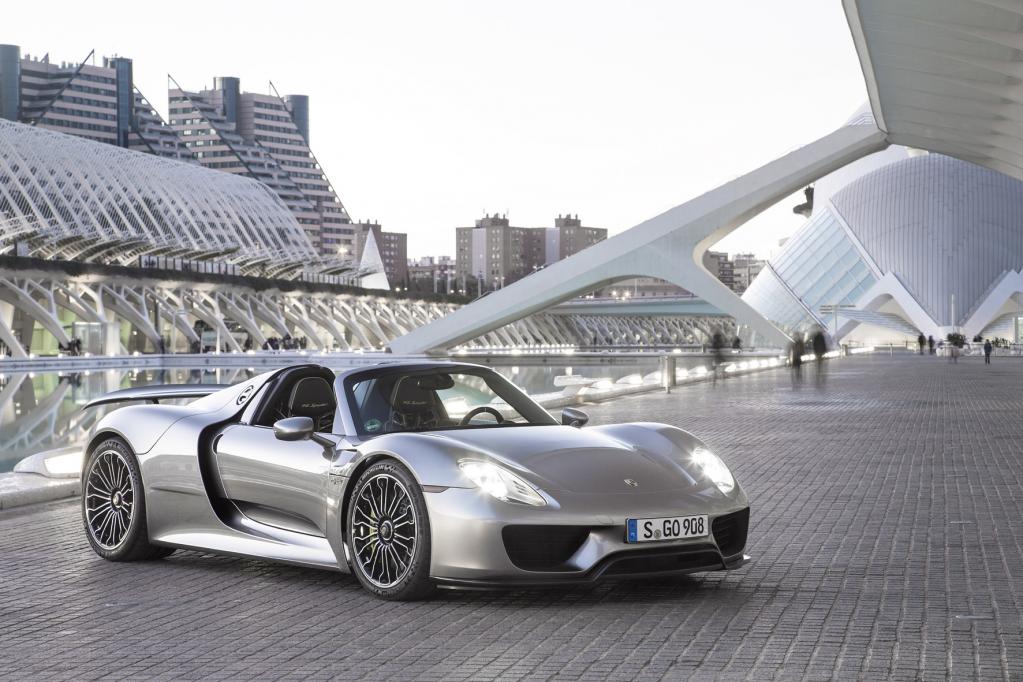 Kongeniales Infotainment im Super-Porsche 918 Spyder