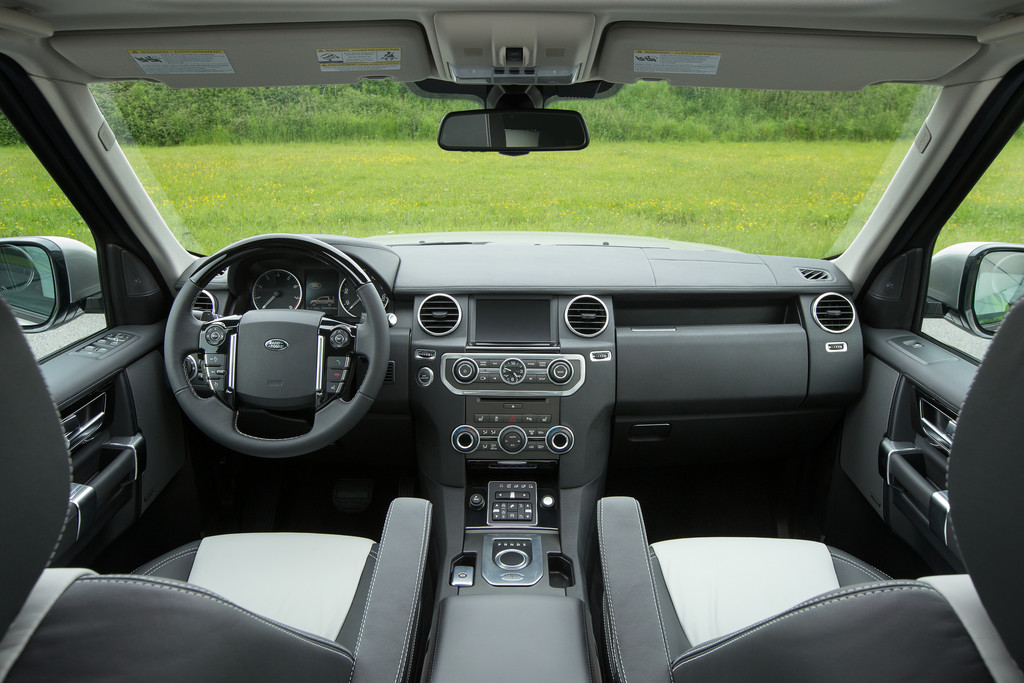 Land Rover Discovery fährt aufgewertet ins Jubiläumsjahr