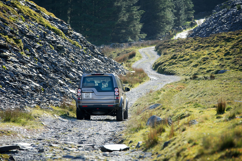 Land Rover Discovery fährt aufgewertet ins Jubiläumsjahr