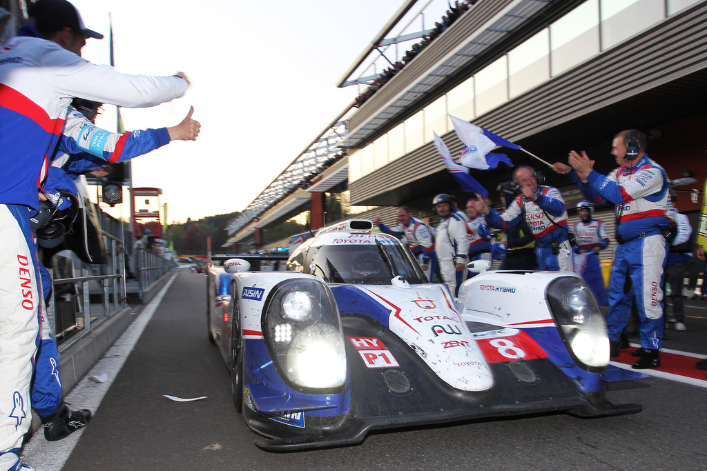Le Mans: Toyota reist als Spitzenreiter an