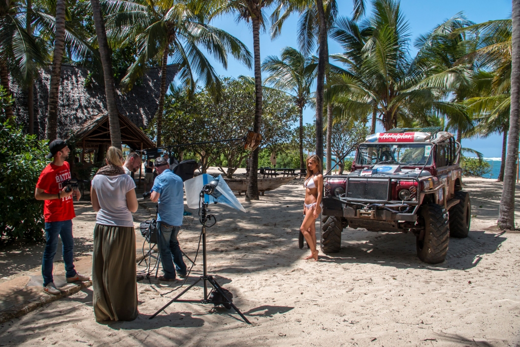 Miss Tuning auf Foto-Safari in Kenia - Kalendershooting mit afrikanischem Flair