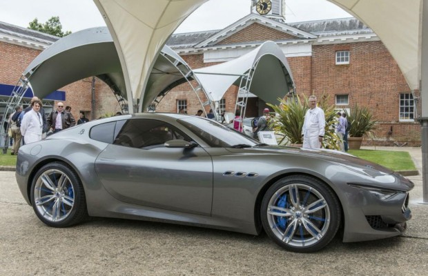 Neues Maserati-Coupé Alfieri führt Jubiläums-Flotte an