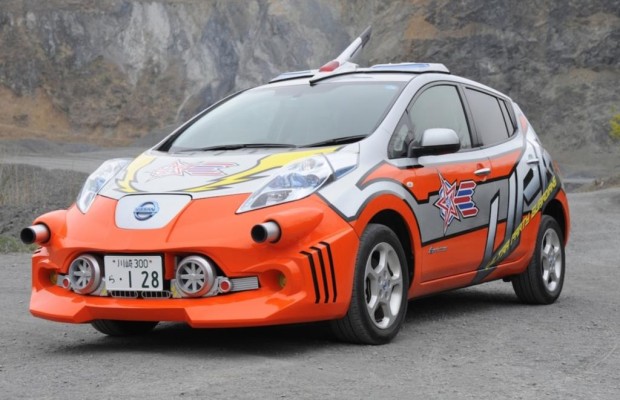 Nissan Leaf für Superhelden - Mit Bordkanonen gegen Aliens
