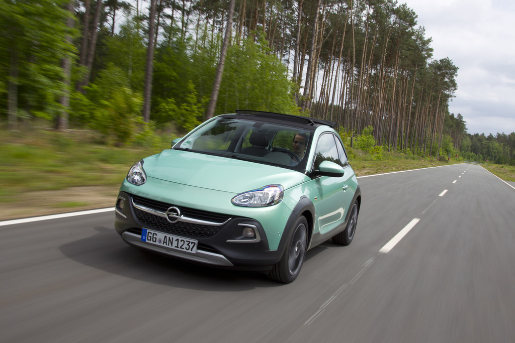 Opel testet Adam Rocks in Dudenhofen