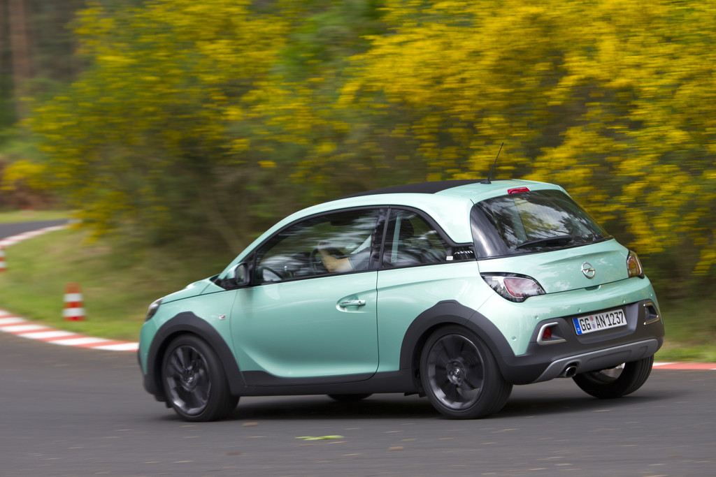Opel testet Adam Rocks in Dudenhofen
