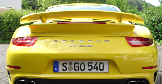 Porsche 911 Turbo: Blick auf die Heckpartie. 