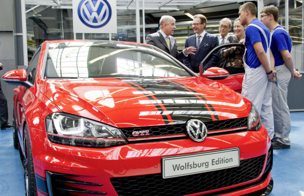 Prinz Andrew schaut bei VW vorbei