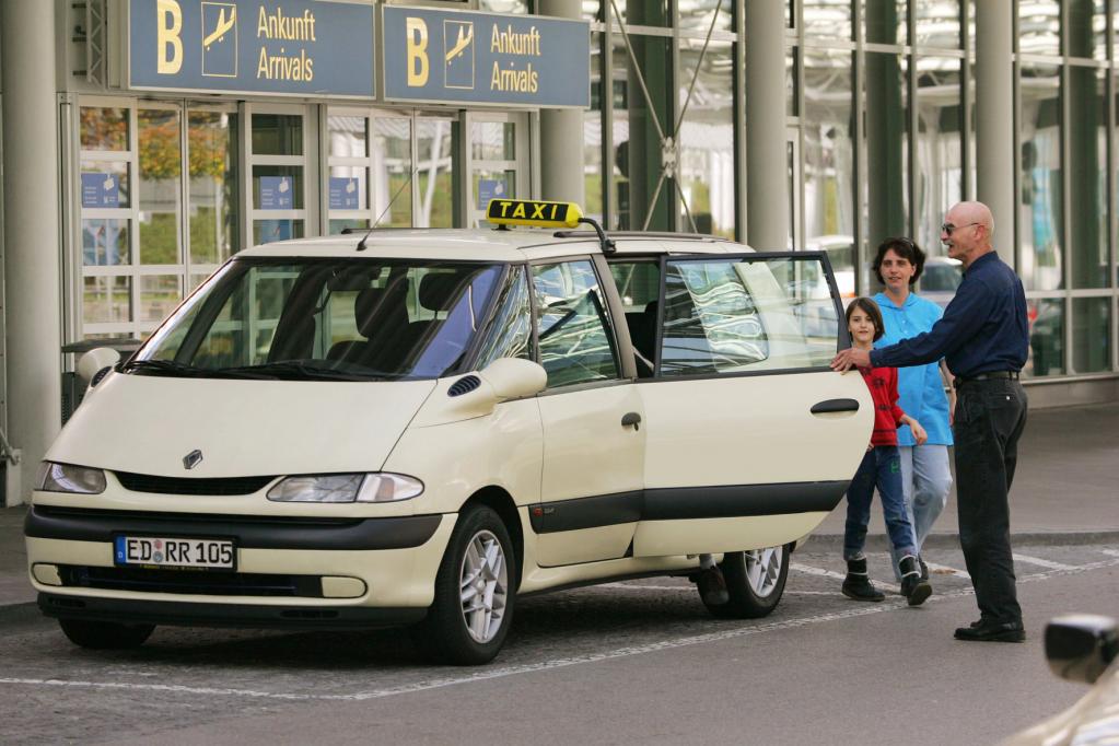 Renault Espace - ein gläsernes Raumschiff wird 30