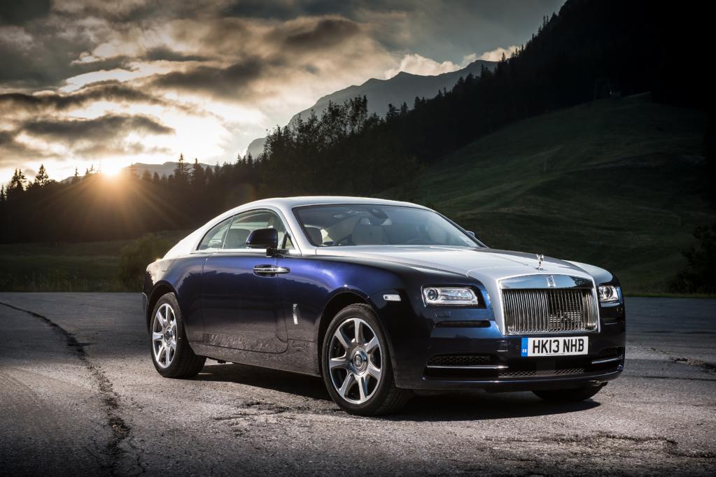 Rolls-Royce: Emily in Top-Form