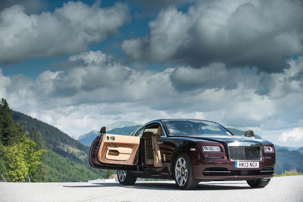 Rolls-Royce: Emily in Top-Form