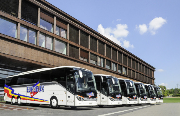 Schweizer Reiseunternehmen übernimmt sechs Setra S 516 HD