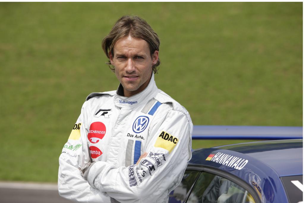 Skisprung-Legende Hannawald im Scirocco-Rennwagen