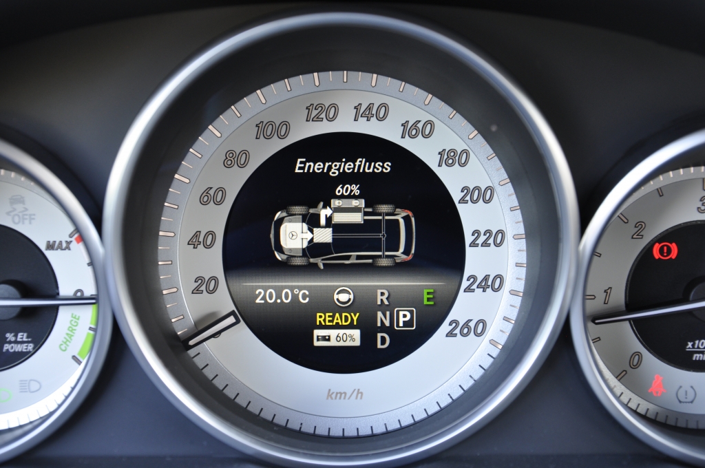 Test Mercedes-Benz E300 Hybrid  T-Modell - Der stille Streber