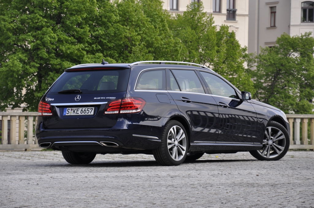 Test Mercedes-Benz E300 Hybrid  T-Modell - Der stille Streber